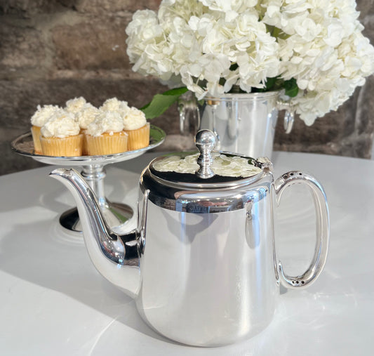Hôtel Silver - Vintage Teapot With Ball Finial